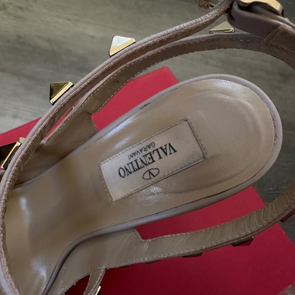 Valentino Garavani Rockstud Patent Leather Slings size 39 Preowned - Picture 8 of 13